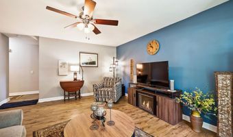 1222 Iowa Dr, Madison, WI 53704
