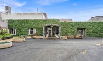 797 E Market St 220, Akron, OH 44305