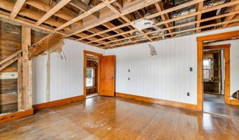 29 Main St, Alton, NH 03809