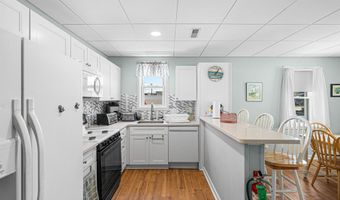 211 23rd St, Avalon, NJ 08202