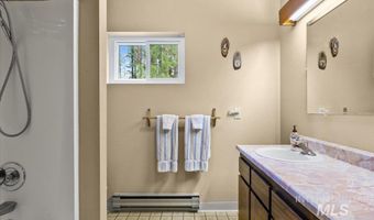 108 Panorama Dr, Cascade, ID 83611