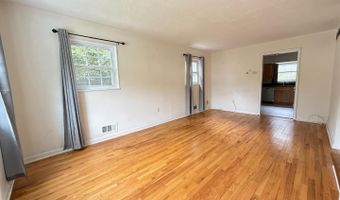 5835 MOUNT VERNON Dr, Alexandria, VA 22303