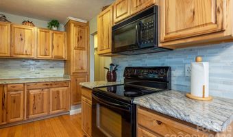 424 Lower Grassy Branch Rd, Asheville, NC 28805