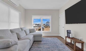 42 Carlyle Dr, Bayville, NJ 08721