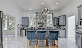 337 Lakeshore Dr, Berkeley Lake, GA 30096