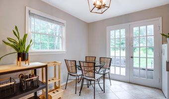 8217 CINDY Ln, Bethesda, MD 20817