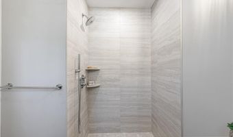 22 Castle St 3, East Greenwich, RI 02818