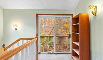 101 Cobble Hill Rd, Lincoln, RI 02865