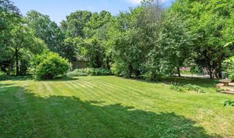 6337 Piping Rock Rd, Madison, WI 53711