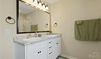 1447 Arnold Dr SE, Allenhurst, GA 31301