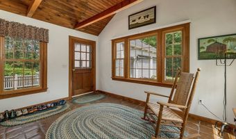 69 King Rd, Bedford, NH 03110