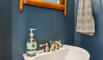 411 Bennett Rd, Barnard, VT 05031