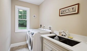10813 LOCKLAND Rd, Potomac, MD 20854