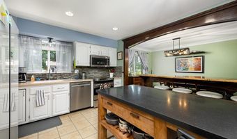 3665 Frederick Dr, Ann Arbor, MI 48105