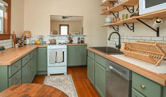 1003 N APPLETON St, Appleton, WI 54911