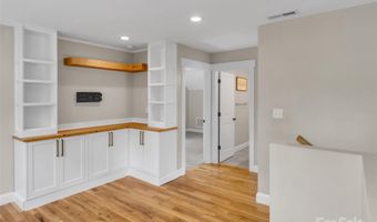 17 Elkmont Ter, Asheville, NC 28804
