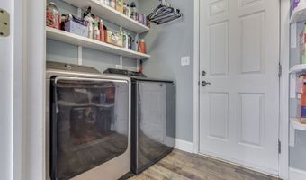 919 Angus Ln, Indianapolis, IN 46217