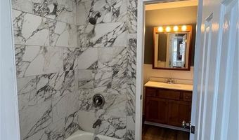 14096 Mitchell Ct, Basehor, KS 66007