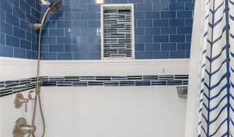 91 Woodridge Dr, North Kingstown, RI 02874