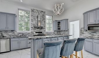 337 Lakeshore Dr, Berkeley Lake, GA 30096