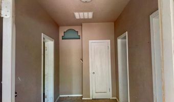 809 S Roselawn Ave, Artesia, NM 88210
