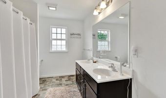 355 WESTVIEW Dr, Akron, PA 17501