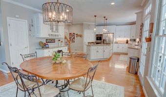 5344 Chaversham Ln, Peachtree Corners, GA 30092