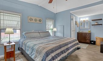 949 Laurel Cir, Barefoot Bay, FL 32976