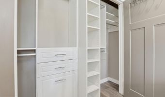 4390 LORCOM Ln #402, Arlington, VA 22207