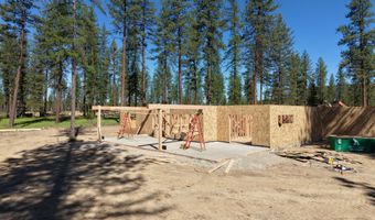 102 Wallace Ln, Blanchard, ID 83804