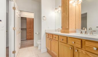 1410 E COUNTY DOWN Dr, Chandler, AZ 85249