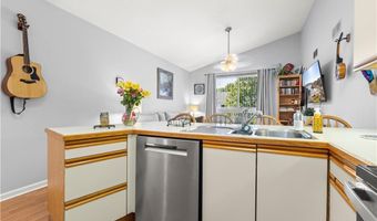 755 Williamsburg Cir, Warwick, RI 02886