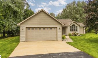 9550 Lakeside Dr, Alden, MI 49612