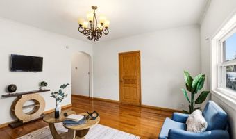 174 Orient St, Bayonne, NJ 07002