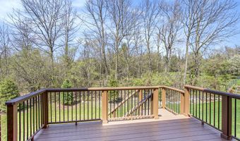 2895 Dillon Dr, Ann Arbor, MI 48105