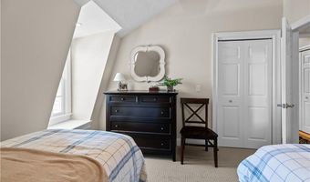 30 Brewer St 3, Newport, RI 02840