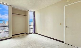 796 Isenberg St 16A, Honolulu, HI 96826