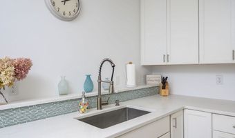 866 E 6th St 1, Boston, MA 02127