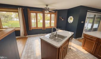 810 N LIMEKILN Pike, Ambler, PA 19002