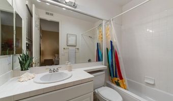 2216 Blossom Hill Ln, Escondido, CA 92029