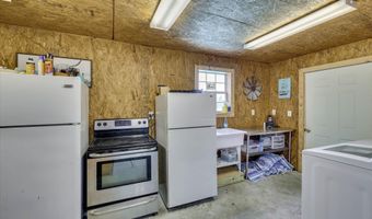 125 Peach Cider Rd, Batesburg Leesville, SC 29006