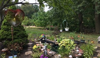 135 Ridgeland Dr, Amherst, OH 44001