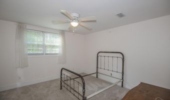151 Mockingbird Ln, Atmore, AL 36502