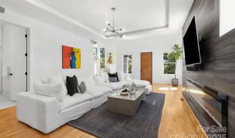 1609 Onslow Dr, Charlotte, NC 28205