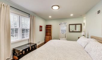 3100 N GLEBE Rd, Arlington, VA 22207