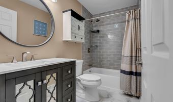 1516 Mizzen Ave, Beachwood, NJ 08722
