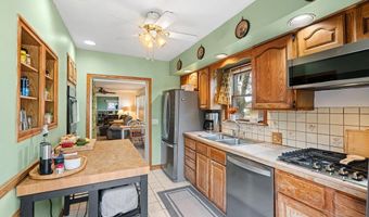 29 E GLOUCESTER Pike, Barrington, NJ 08007