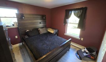 172 5th St, Bangor, ME 04401