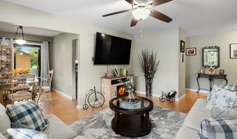 71 Kennedy Dr 71, Bridgeport, CT 06606