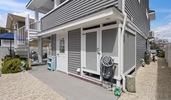 222 7TH St, Beach Haven, NJ 08008